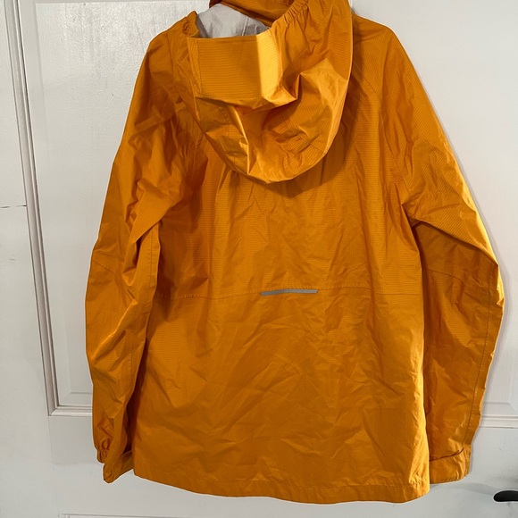 REI Yellow Raincoat Lightweight Athletic Style - Picture 7 of 7